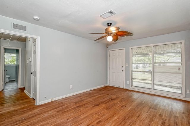 5707 Lakefield Drive, Houston, TX 77033