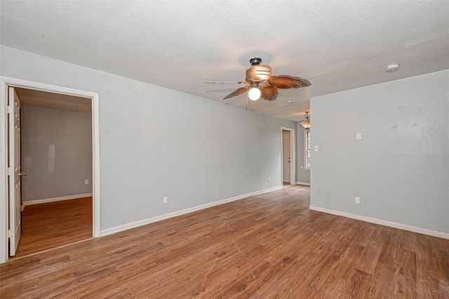5707 Lakefield Drive, Houston, TX 77033