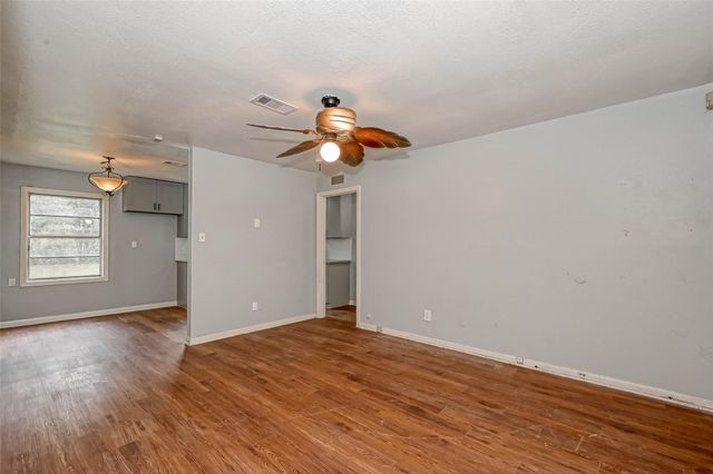 5707 Lakefield Drive, Houston, TX 77033