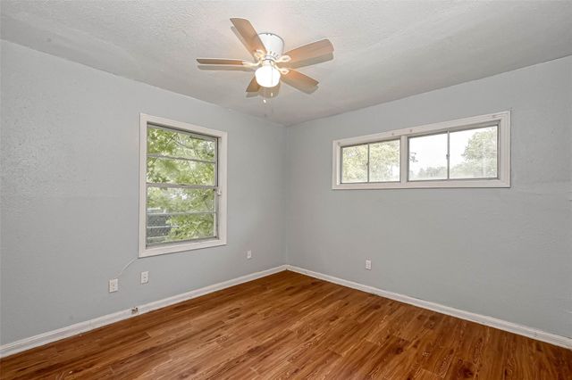 5707 Lakefield Drive, Houston, TX 77033