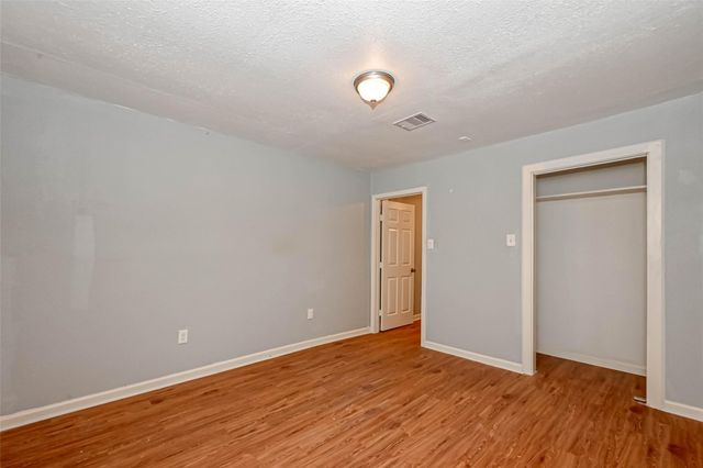 5707 Lakefield Drive, Houston, TX 77033