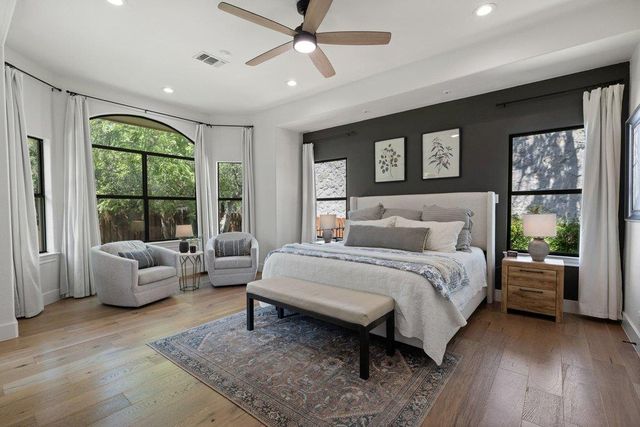 102 Blue Jay DR, Lakeway, TX 78734