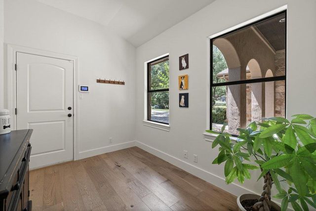 102 Blue Jay DR, Lakeway, TX 78734