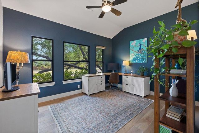 102 Blue Jay DR, Lakeway, TX 78734