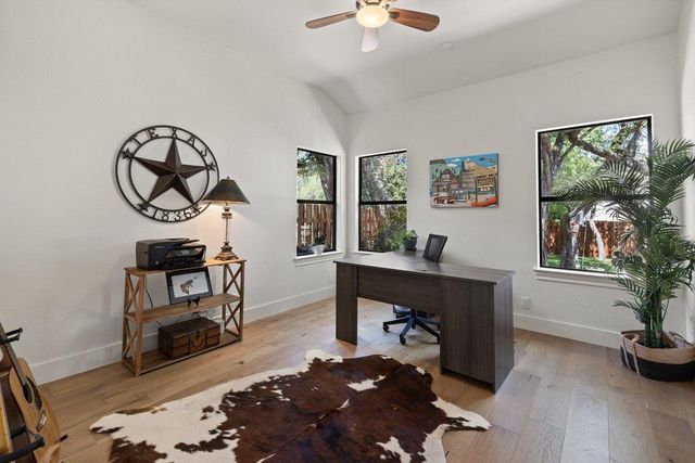 102 Blue Jay DR, Lakeway, TX 78734