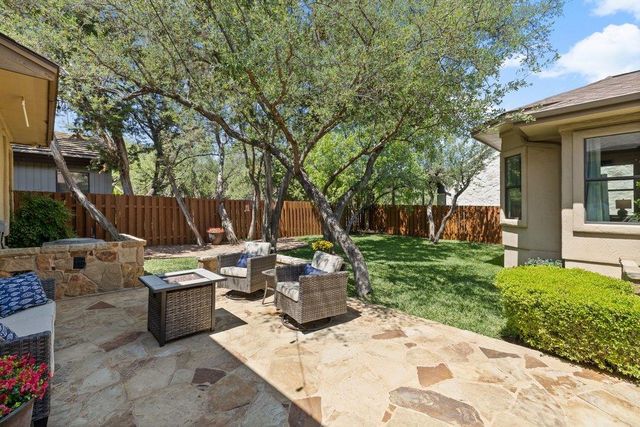 102 Blue Jay DR, Lakeway, TX 78734