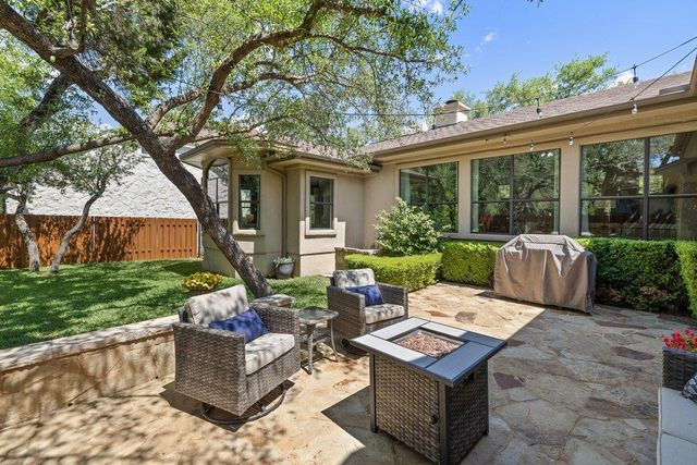 102 Blue Jay DR, Lakeway, TX 78734