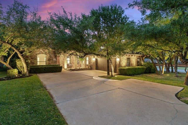 102 Blue Jay DR, Lakeway, TX 78734