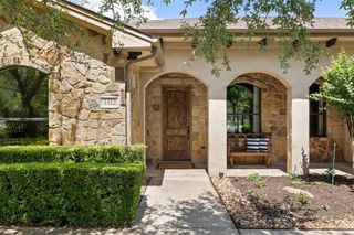 102 Blue Jay DR, Lakeway, TX 78734