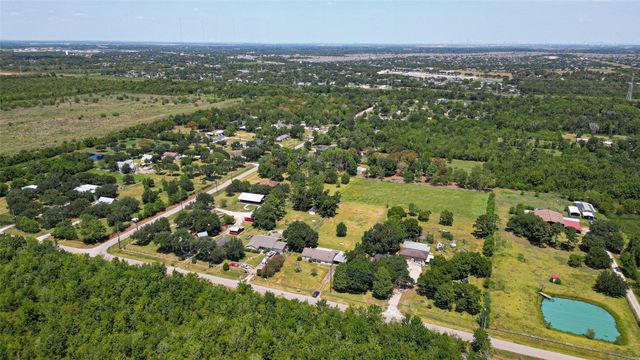 2615 County Road 956, Rosharon, TX 77583