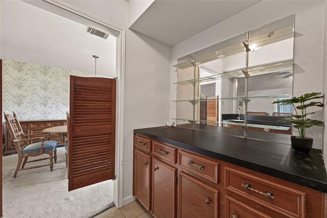 2615 County Road 956, Rosharon, TX 77583