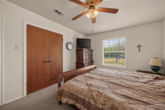 2615 County Road 956, Rosharon, TX 77583