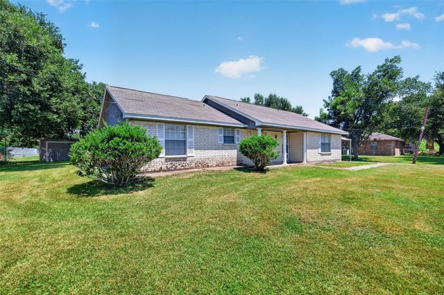 2615 County Road 956, Rosharon, TX 77583