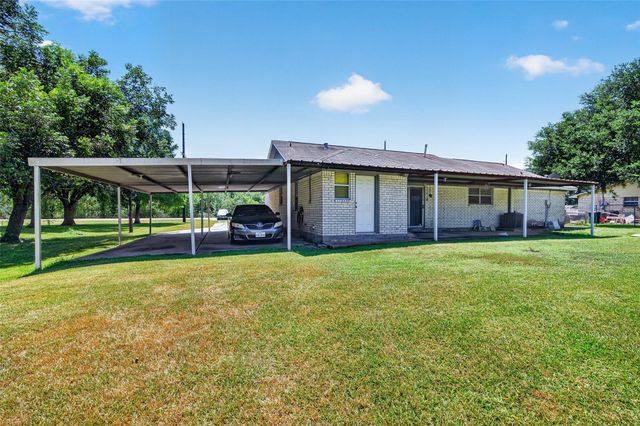 2615 County Road 956, Rosharon, TX 77583