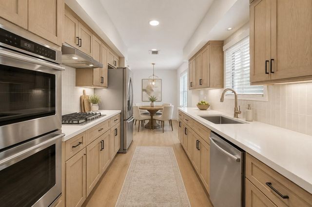 2615 County Road 956, Rosharon, TX 77583