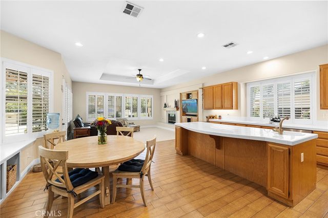 42260 Chisolm Trail, Murrieta, CA 92562