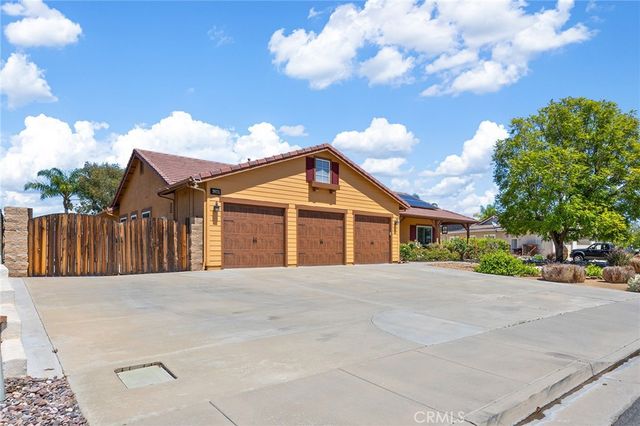 42260 Chisolm Trail, Murrieta, CA 92562