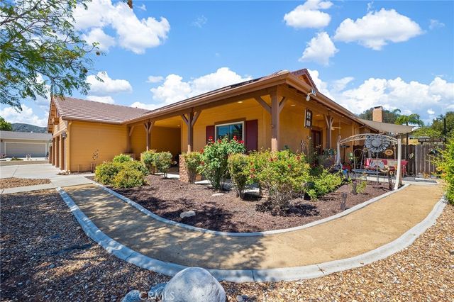 42260 Chisolm Trail, Murrieta, CA 92562