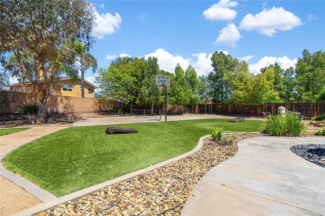 42260 Chisolm Trail, Murrieta, CA 92562