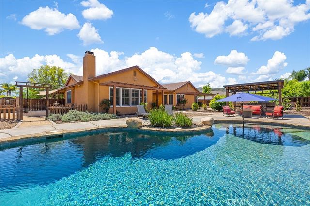 42260 Chisolm Trail, Murrieta, CA 92562