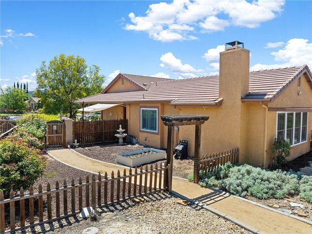 42260 Chisolm Trail, Murrieta, CA 92562