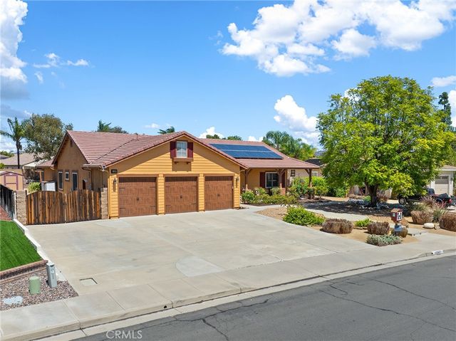 42260 Chisolm Trail, Murrieta, CA 92562