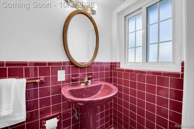 13440 Northfield Boulevard, Oak Park, MI 48237
