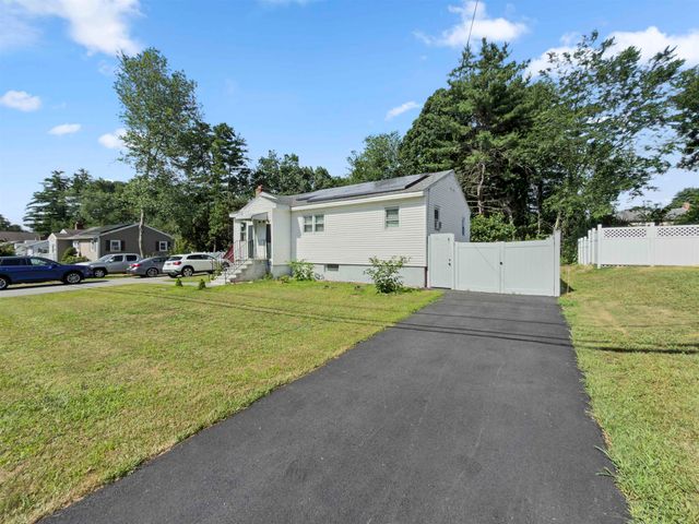 8 Haigh Avenue, Salem, NH 03079