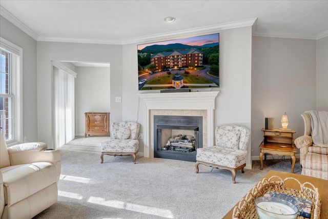 4448 Pheasant Ridge Rd Apt 304, Roanoke, VA 24014