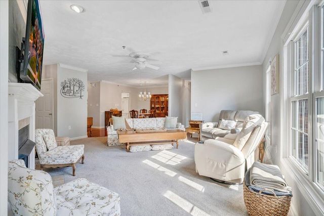 4448 Pheasant Ridge Rd Apt 304, Roanoke, VA 24014