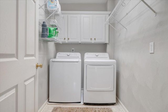 4448 Pheasant Ridge Rd Apt 304, Roanoke, VA 24014