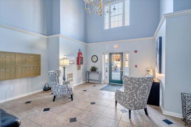 4448 Pheasant Ridge Rd Apt 304, Roanoke, VA 24014