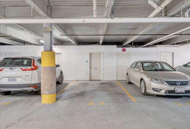 4448 Pheasant Ridge Rd Apt 304, Roanoke, VA 24014