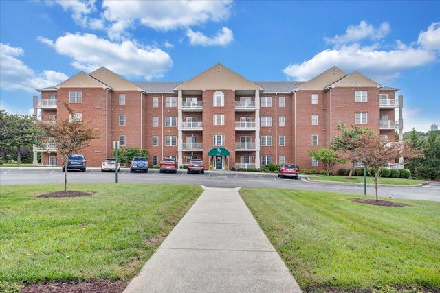 4448 Pheasant Ridge Rd Apt 304, Roanoke, VA 24014