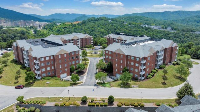 4448 Pheasant Ridge Rd Apt 304, Roanoke, VA 24014
