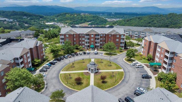 4448 Pheasant Ridge Rd Apt 304, Roanoke, VA 24014