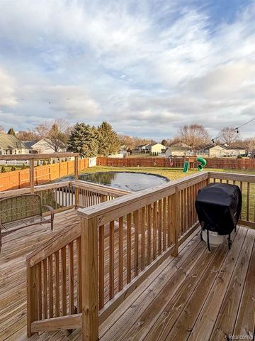 468 Windy Bluff, Flushing, MI 48433