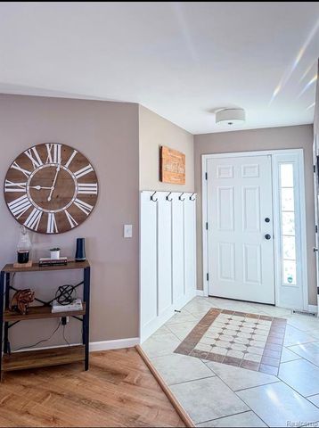 468 Windy Bluff, Flushing, MI 48433