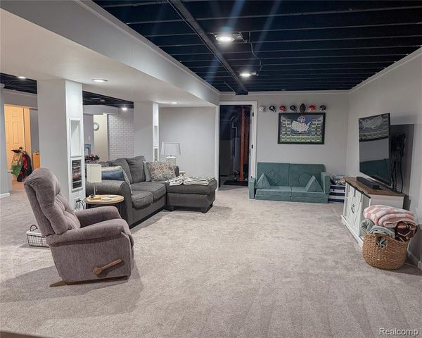 468 Windy Bluff, Flushing, MI 48433