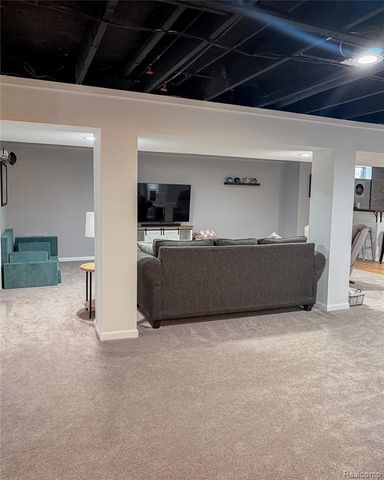 468 Windy Bluff, Flushing, MI 48433