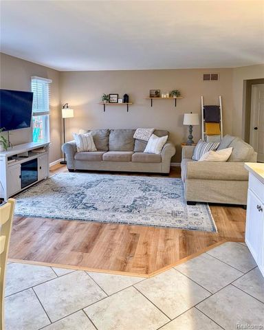 468 Windy Bluff, Flushing, MI 48433