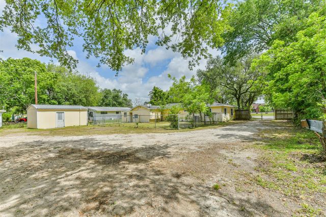 1732 Highway 3, La Marque, TX 77568