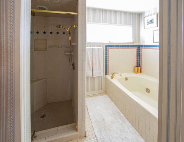 7918 Fairdale Lane, Houston, TX 77063
