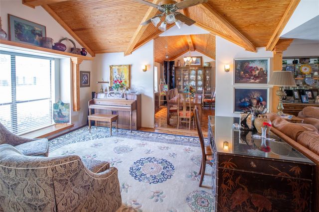 7918 Fairdale Lane, Houston, TX 77063
