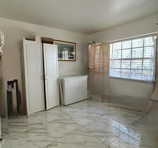 1105 Lake Shore Drive 104, Lake Park, FL 33403
