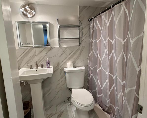 1105 Lake Shore Drive 104, Lake Park, FL 33403