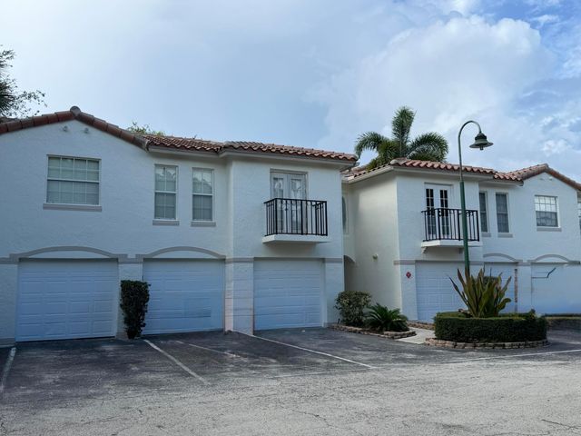 1105 Lake Shore Drive 104, Lake Park, FL 33403
