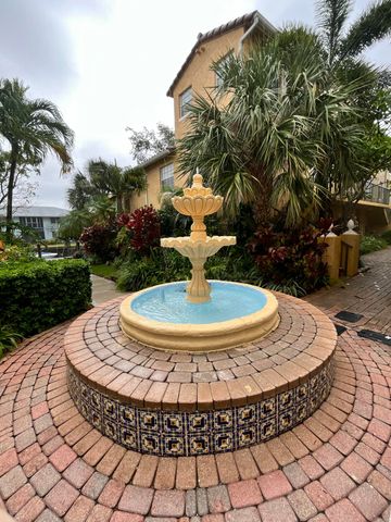 1105 Lake Shore Drive 104, Lake Park, FL 33403