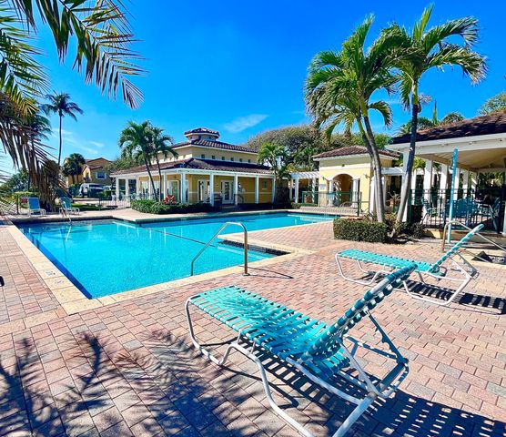 1105 Lake Shore Drive 104, Lake Park, FL 33403