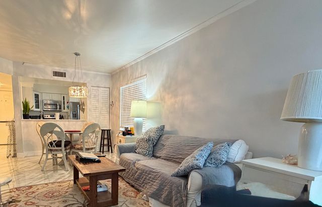 1105 Lake Shore Drive 104, Lake Park, FL 33403